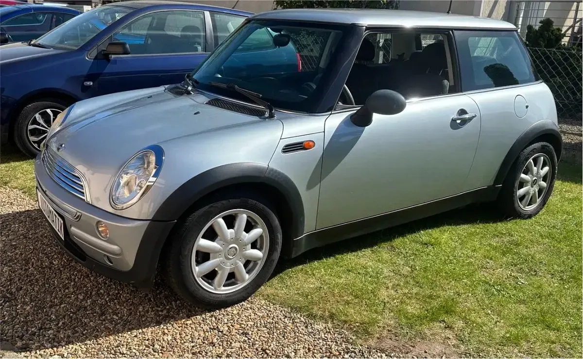 Occasion Mini ONE 90 PK (66 kW) 2003 Zilver Hatchback