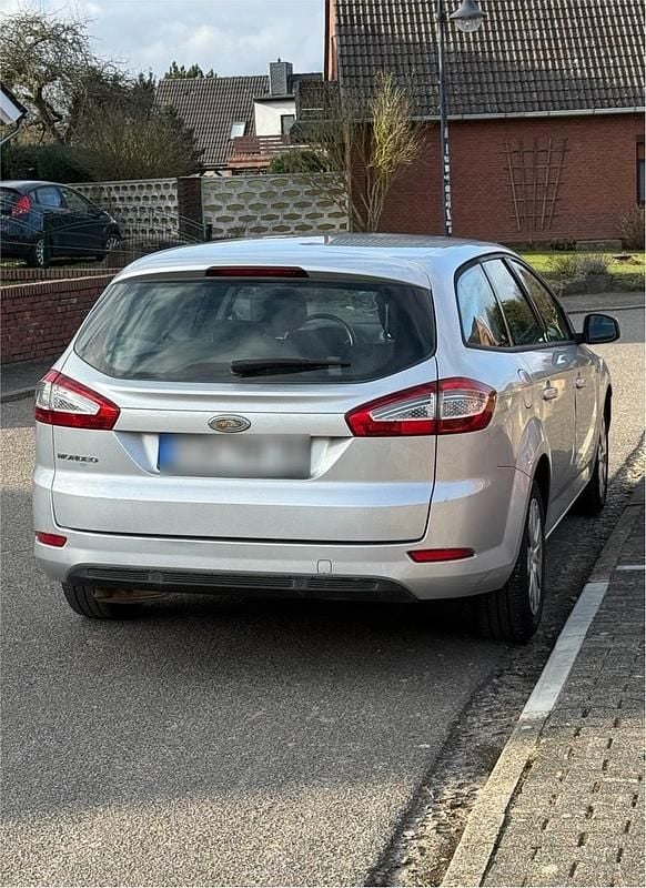 Gebraucht Ford Mondeo 140 PS (102 kW) 2012 Kombi