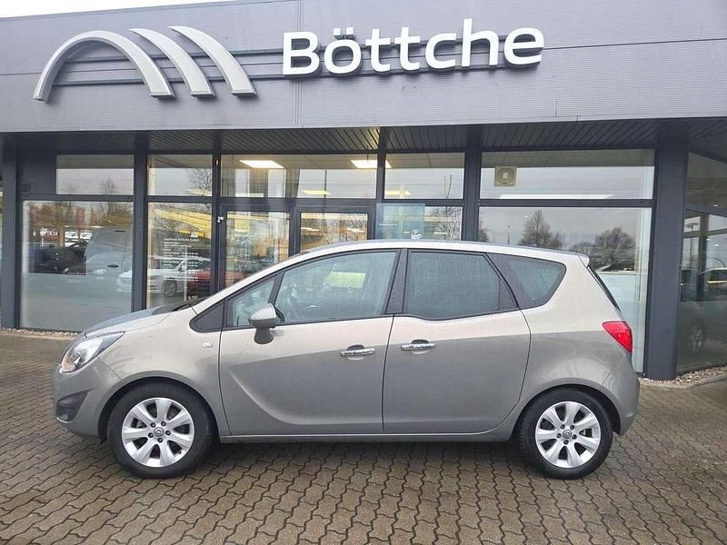 Gebraucht Opel Meriva 120 PS (88 kW) 2010 Muskatgrau/muskat braun(m2) Van / Kleinbus