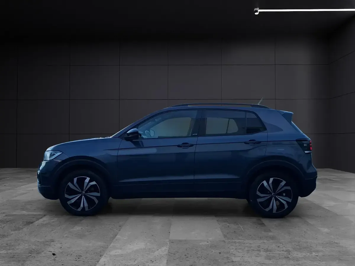 Używany VW T-Cross Active 110 KM (80 kW) 2022 Szary SUV