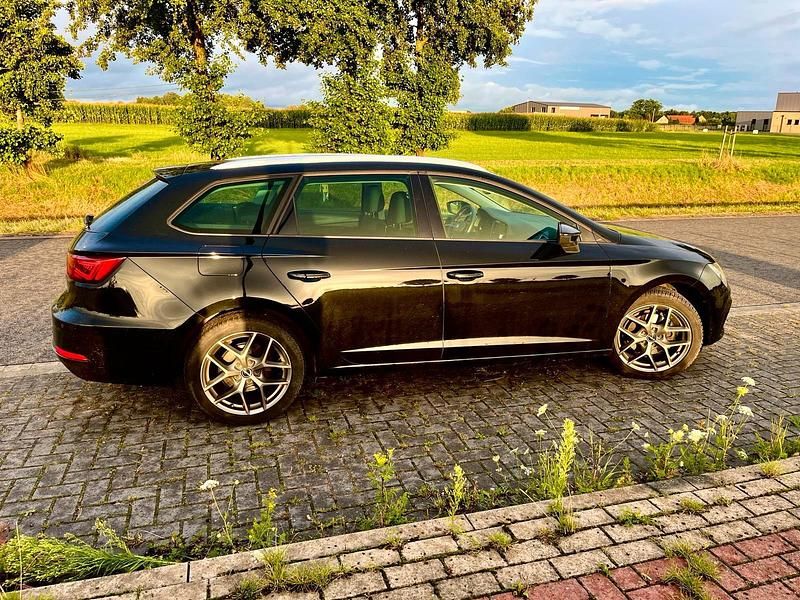 Schwarz Gebraucht 2019 Seat Leon ST FR Kombi | 9.900 € (Guter Preis) - Bild 1/4