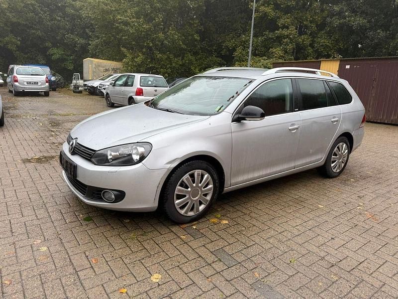 Silber Gebraucht 2011 VW Golf VI Style Kombi | 2.900 € (Superpreis) - Bild 1/4