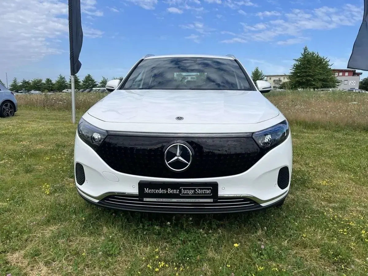 Gebraucht Mercedes EQA250+ Progressive 139 kW (190 PS) 2025 Weiß SUV