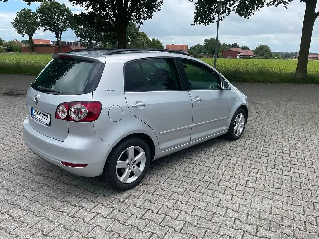 Gebraucht VW Golf Plus Cross Team 122 PS (89 kW) 2010 Silber Van / Kleinbus