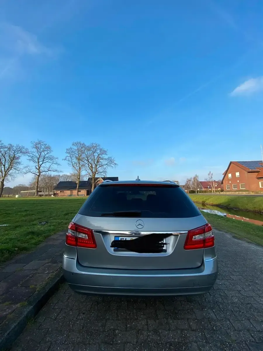 Usata Mercedes E250 Avantgarde 204 CV (150 kW) 2012 Grigio Station wagon