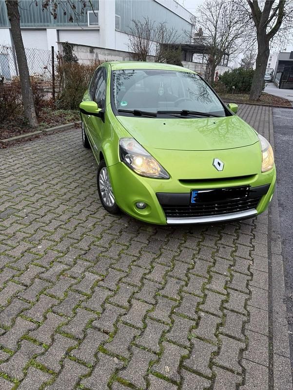 Gebraucht Renault Clio II Expression 75 PS (55 kW) 2009 Grün Kleinwagen