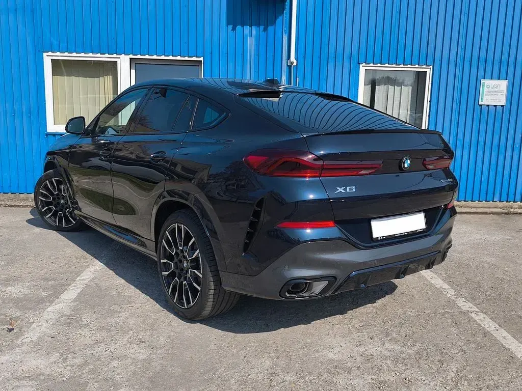Gebraucht BMW X6 M Sport 352 PS (258 kW) 2026 Schwarz SUV
