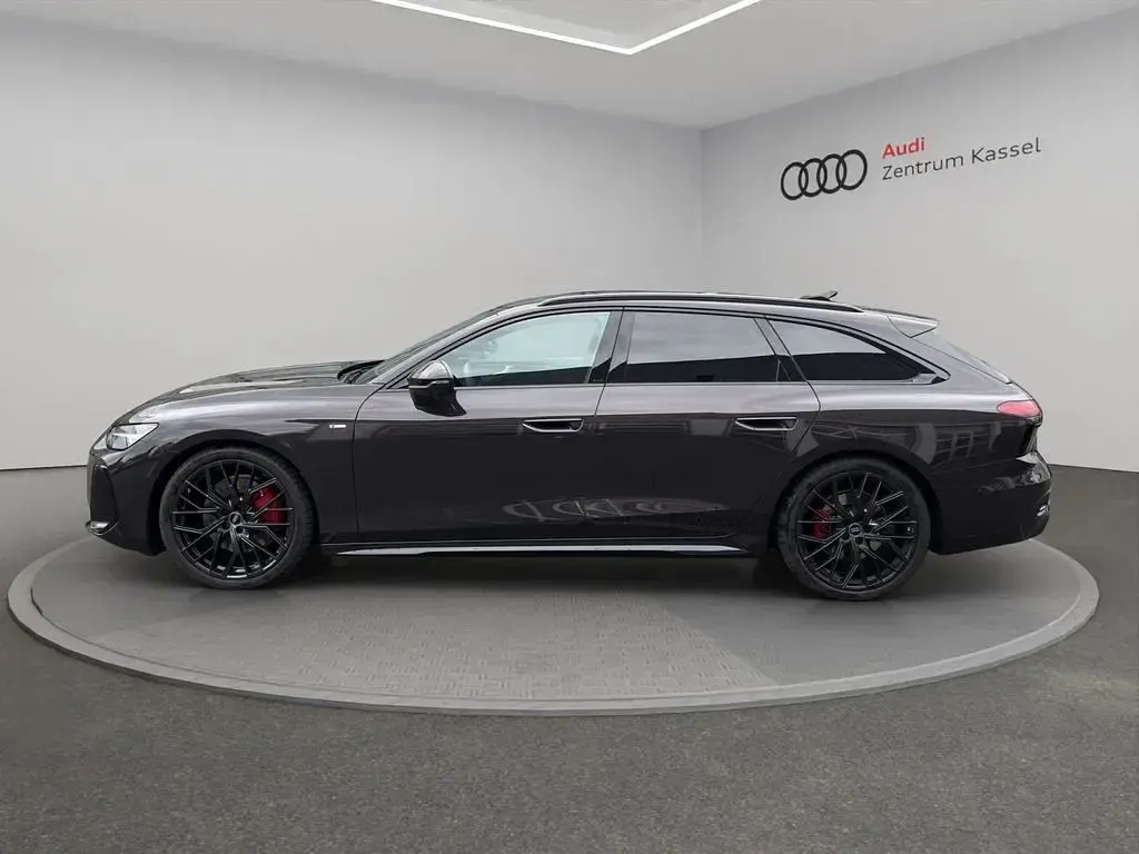 Gebraucht Audi A6 Sport 204 PS (150 kW) 2026 Madeirabraun metallic Kombi