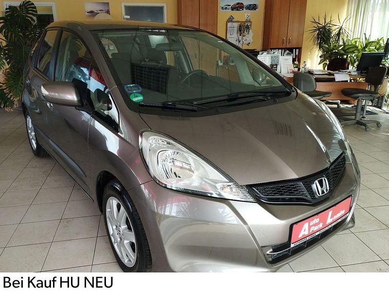 Gebraucht Honda Jazz Trend 99 PS (72 kW) 2012 Braun Kleinwagen