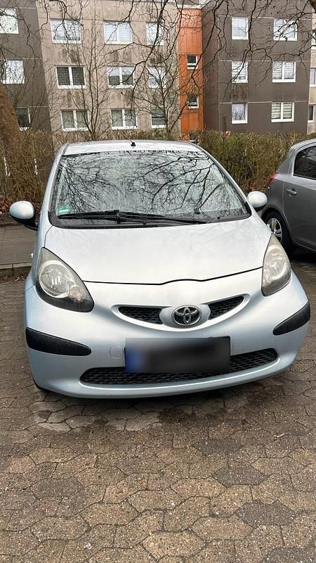 Gebraucht Toyota Aygo 68 PS (50 kW) 2005 Blau Kleinwagen