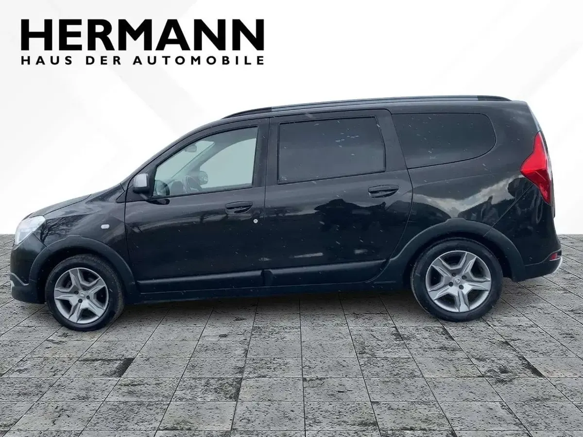 Gebraucht Dacia Lodgy Stepway 116 PS (85 kW) 2019 Perlmuttschwarz metallic (sch Van / Kleinbus