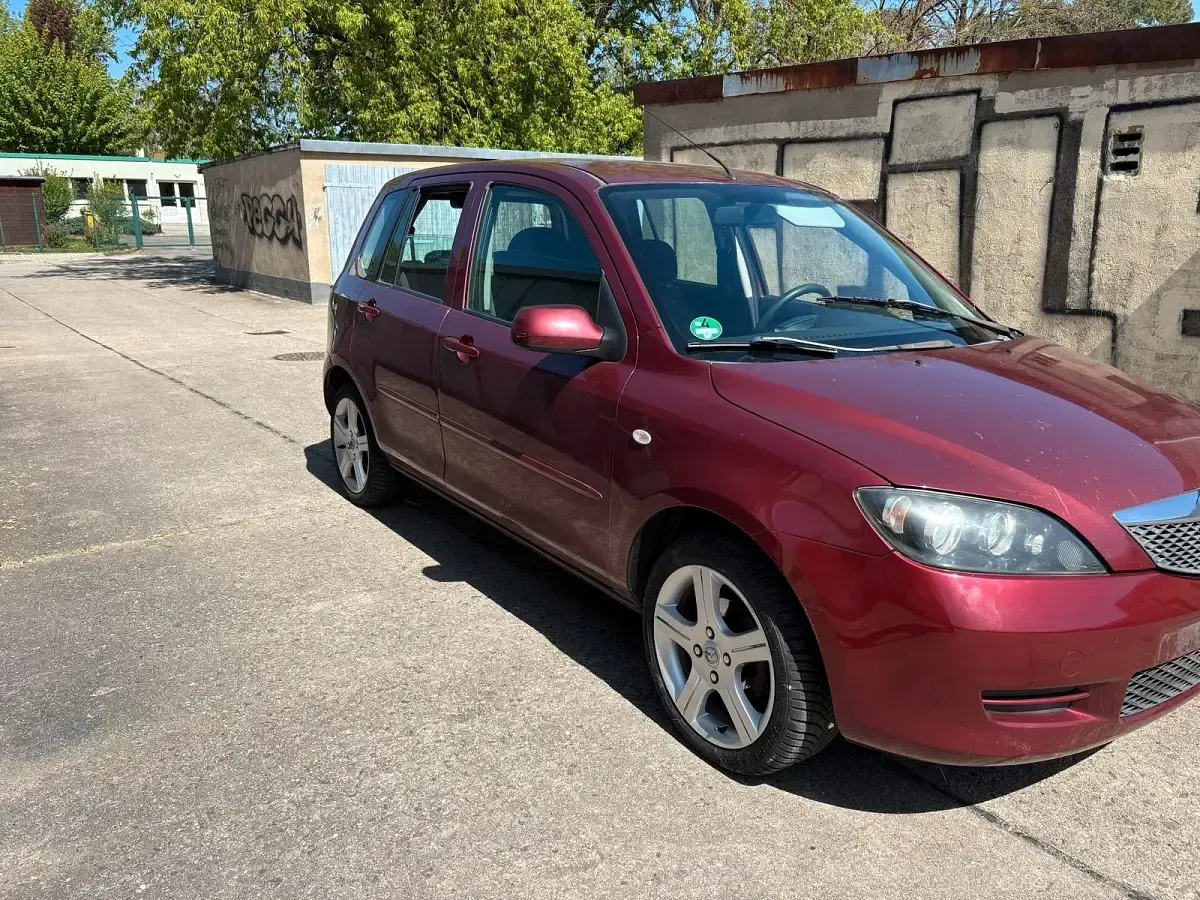 Usata Mazda 2 80 CV (58 kW) 2006 Rosso Utilitaria