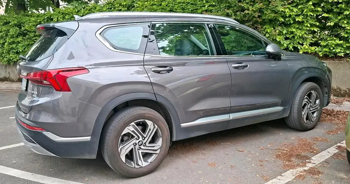 Gebraucht Hyundai Santa Fe 193 PS (141 kW) 2022 Grau SUV
