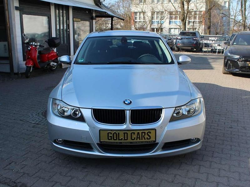 Gebraucht BMW 320 150 PS (110 kW) 2007 Titansilber metallic Limousine