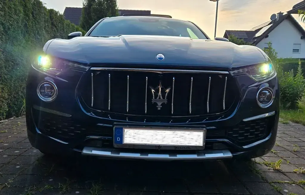 Gebraucht Maserati Levante GranLusso 275 PS (202 kW) 2019 Blau SUV