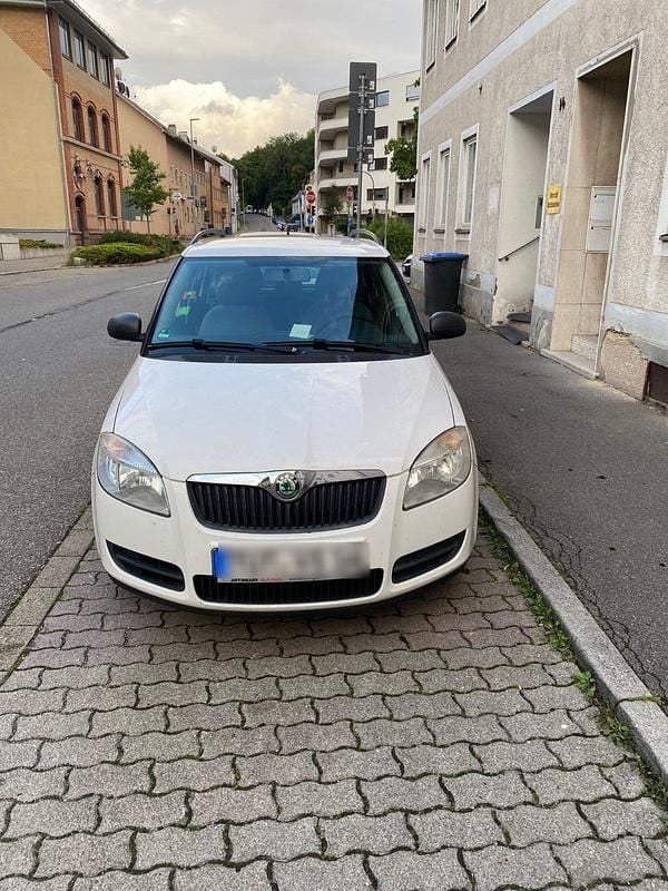 Weiß Gebraucht 2008 Skoda Fabia Kombi | 1.100 € (Superpreis) - Bild 1/4