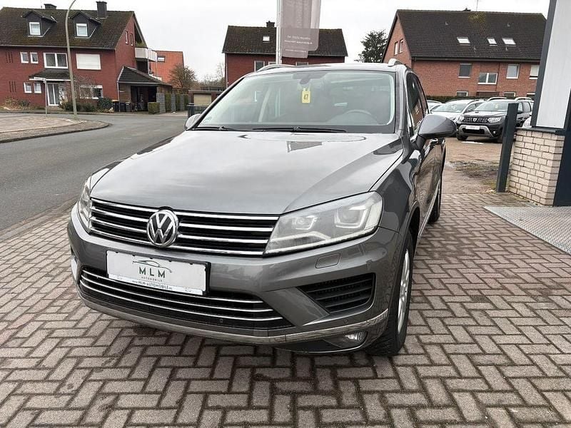 Gebraucht VW Touareg Terrain Tech 262 PS (192 kW) 2015 Meteorgrau/canyon grey SUV