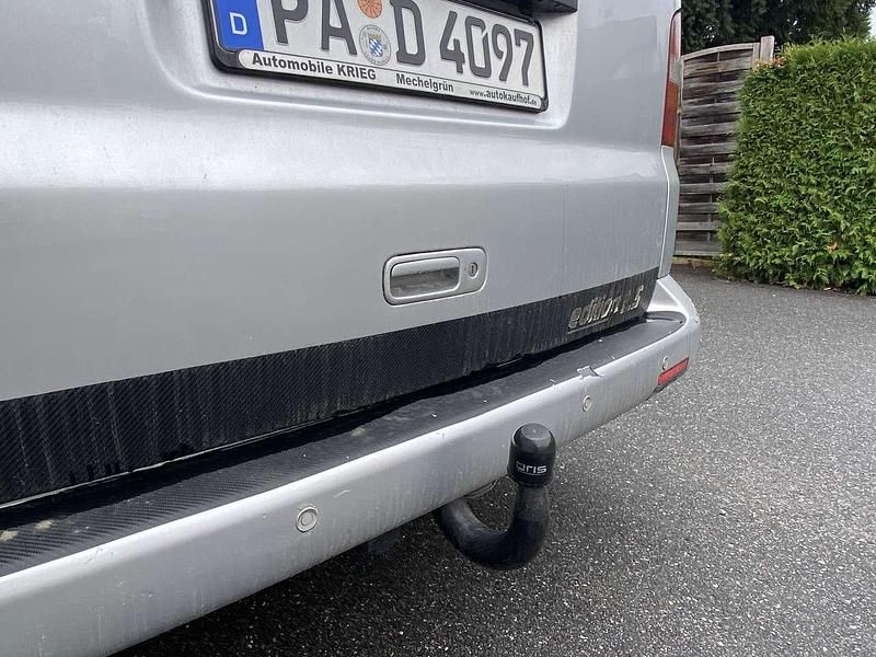 Gebraucht VW T5 131 PS (96 kW) 2004 Grau Van