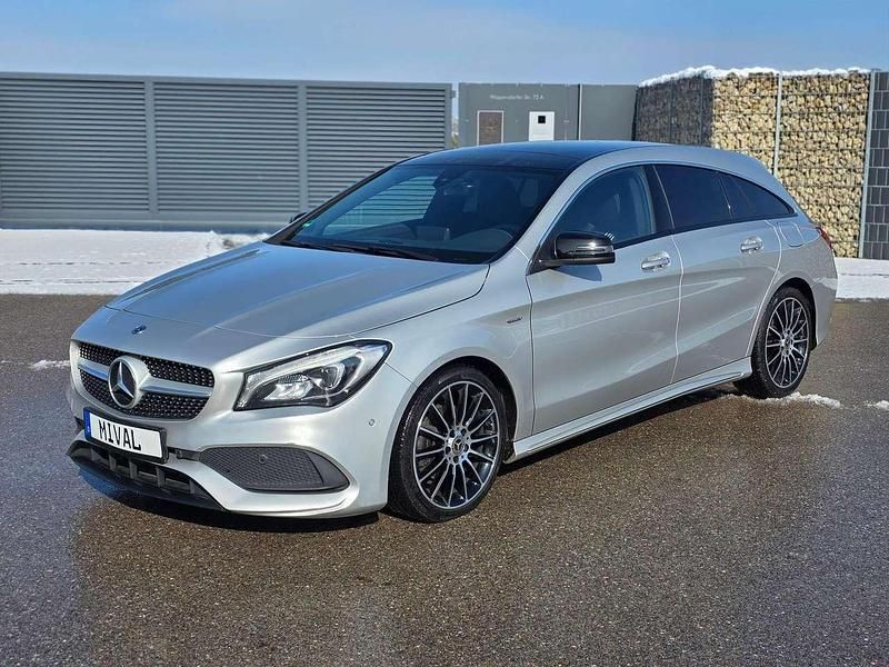 Gebraucht Mercedes CLA200 Shooting Brake AMG 136 PS (100 kW) 2017 Polarsilber  metalliclack Kombi