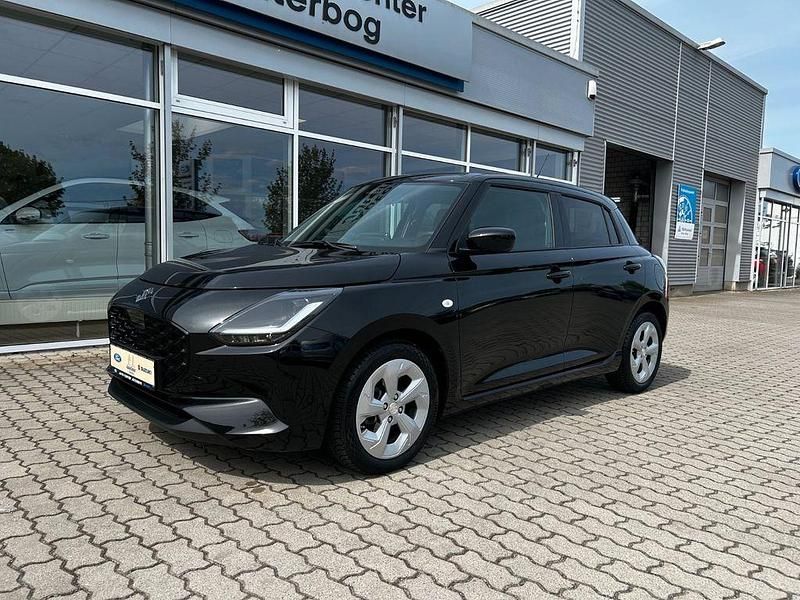 Gebraucht Suzuki Swift Comfort 83 PS (61 kW) 2024 Schwarz Kleinwagen