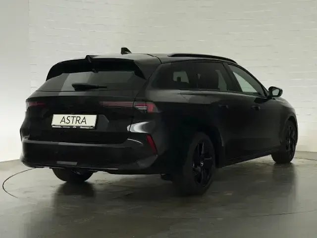 Gebraucht Opel Astra 131 PS (96 kW) 2025 Karbon schwarz Kleinwagen