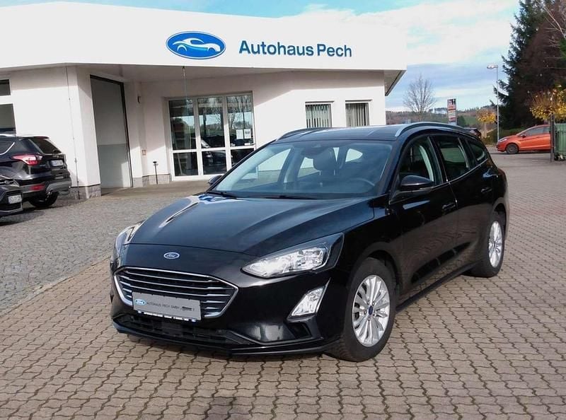Obsidianschwarzmetallic Gebraucht 2021 Ford Focus Titanium Kombi | 16.380 € (Fairer Preis) - Bild 1/4