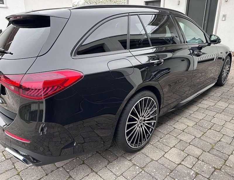 Gebraucht Mercedes C300 AMG line 265 PS (194 kW) 2024 Schwarz Kombi