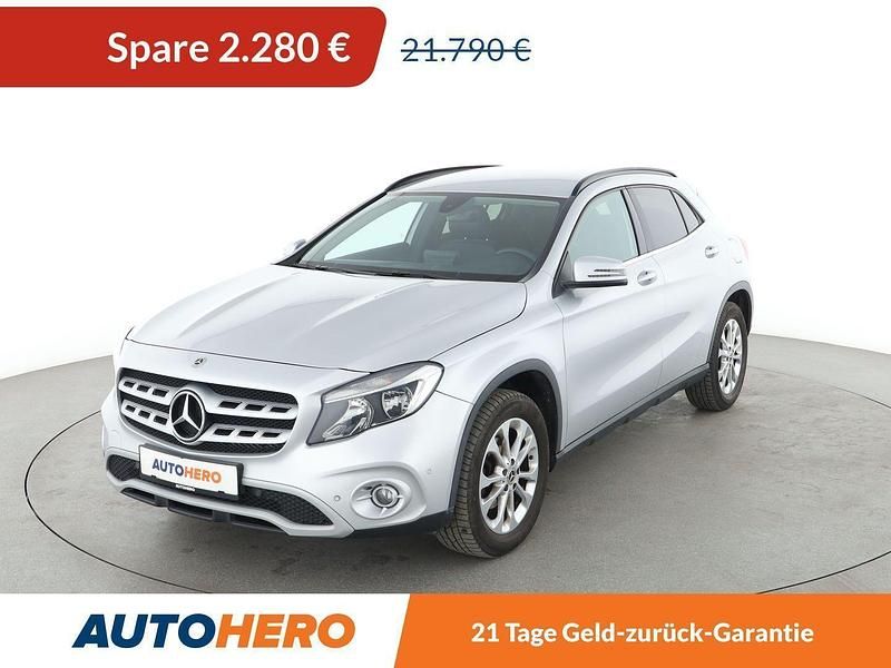 Grau Gebraucht 2019 Mercedes GLA200 Style SUV | 19.510 € (Superpreis) - Bild 1/3
