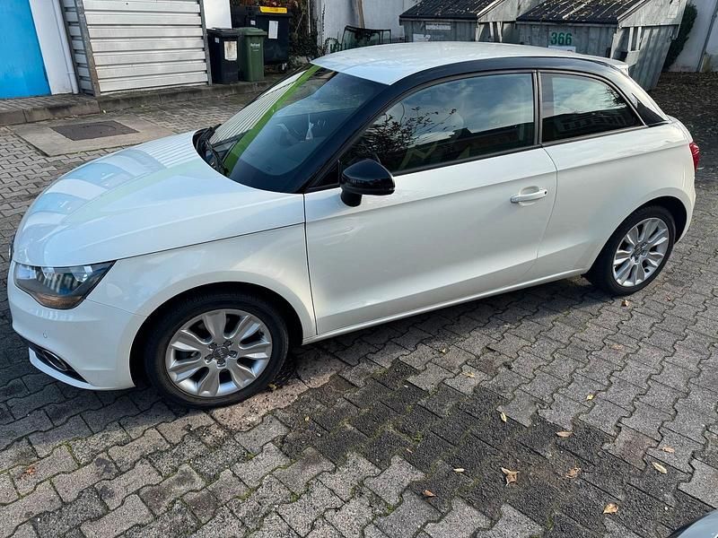 Weiß Gebraucht 2012 Audi A1 Kleinwagen | 5.500 € (Superpreis) - Bild 1/4