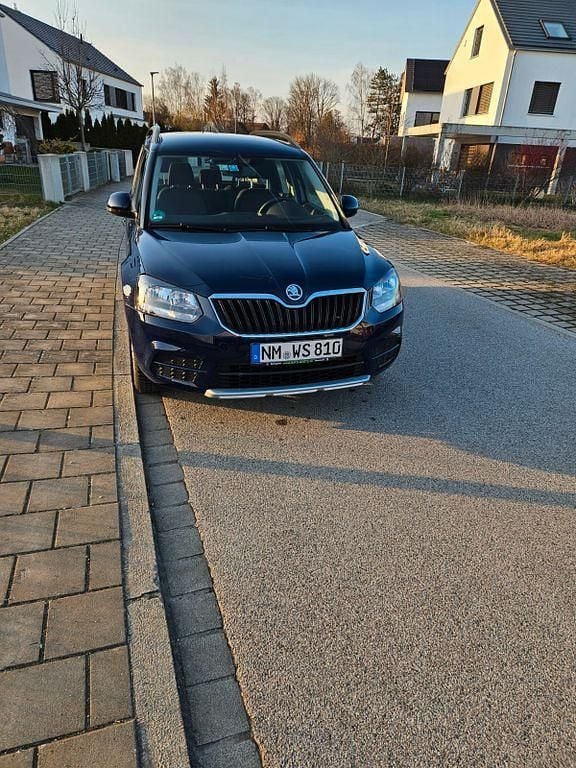 Gebraucht Skoda Yeti Active 105 PS (77 kW) 2014 Blau SUV
