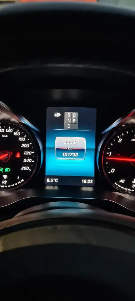 Gebraucht Mercedes V300 237 PS (174 kW) 2022 Schwarz Van / Kleinbus