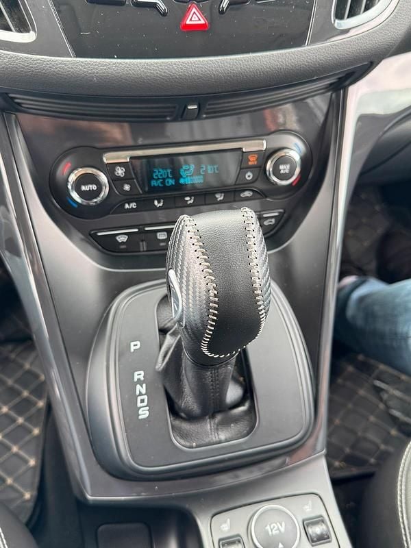 Gebraucht Ford Kuga 140 PS (102 kW) 2014 Grau SUV