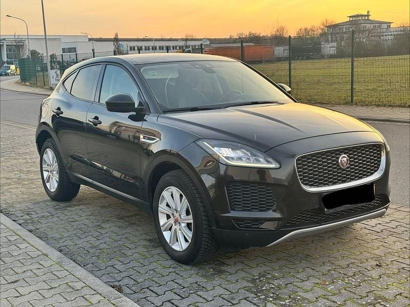 Schwarz Gebraucht 2018 Jaguar E-Pace S SUV | 10.450 € (Teuer) - Bild 1/4