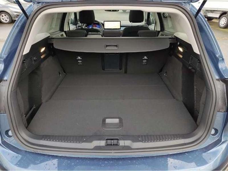 Gebraucht Ford Focus Active X 155 PS (114 kW) 2024 Chromablau metallic (metallic) Kombi