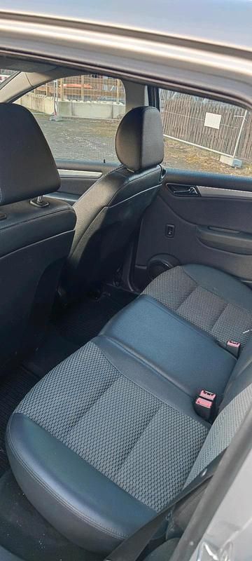 Gebraucht Mercedes B170 115 PS (84 kW) 2008 Silber Van / Kleinbus