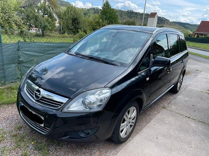 Schwarz Gebraucht 2012 Opel Zafira Family Van / Kleinbus | 6.700 € (Fairer Preis) - Bild 1/4