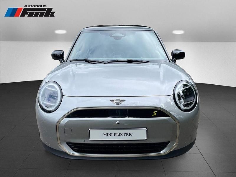 Neu Mini Cooper SE 160 kW (218 PS) 2026 Silber Kleinwagen