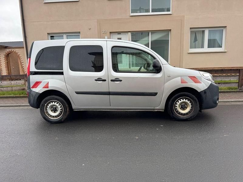 Gebraucht Renault Kangoo 90 PS (66 kW) 2016 Silber Van / Kleinbus