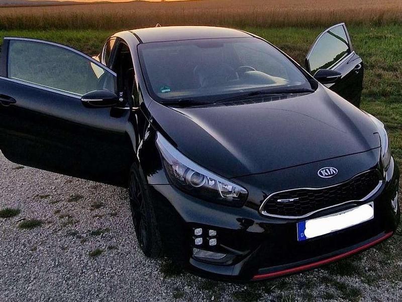 Gebraucht Kia ProCeed GT-Track 204 PS (150 kW) 2015 Schwarz Kleinwagen