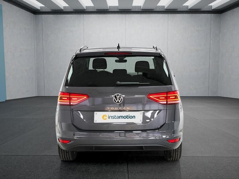 Neu VW Touran 150 PS (110 kW) 2025 Silber Van / Kleinbus