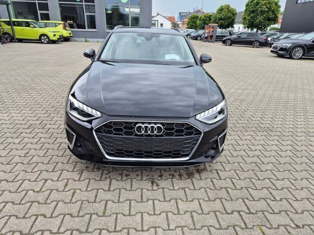 Schwarz Gebraucht 2025 Audi A4 S-Line Kombi | 35.330 € (Guter Preis) - Bild 1/1