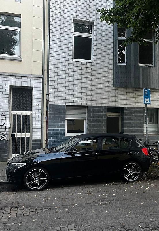 Gebraucht BMW 118 Advantage 136 PS (100 kW) 2017 Schwarz Kleinwagen