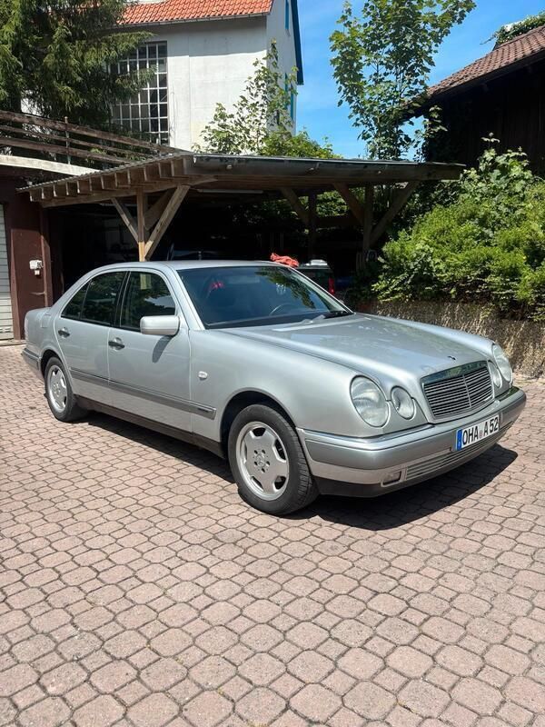 Gebraucht 1999 Mercedes E200 Limousine | 3.900 € (Fairer Preis) - Bild 1/4