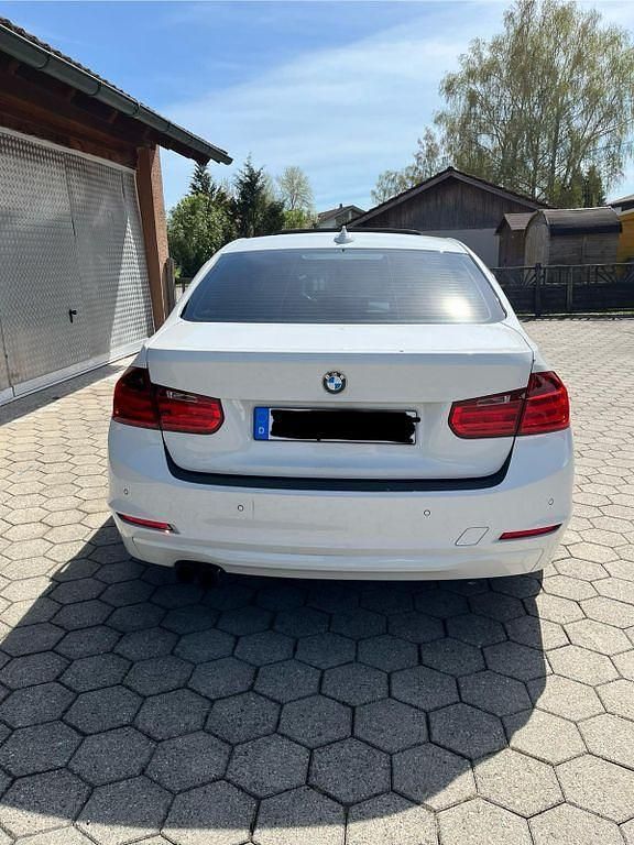Gebraucht BMW 330 Performance 258 PS (189 kW) 2015 Weiß Limousine