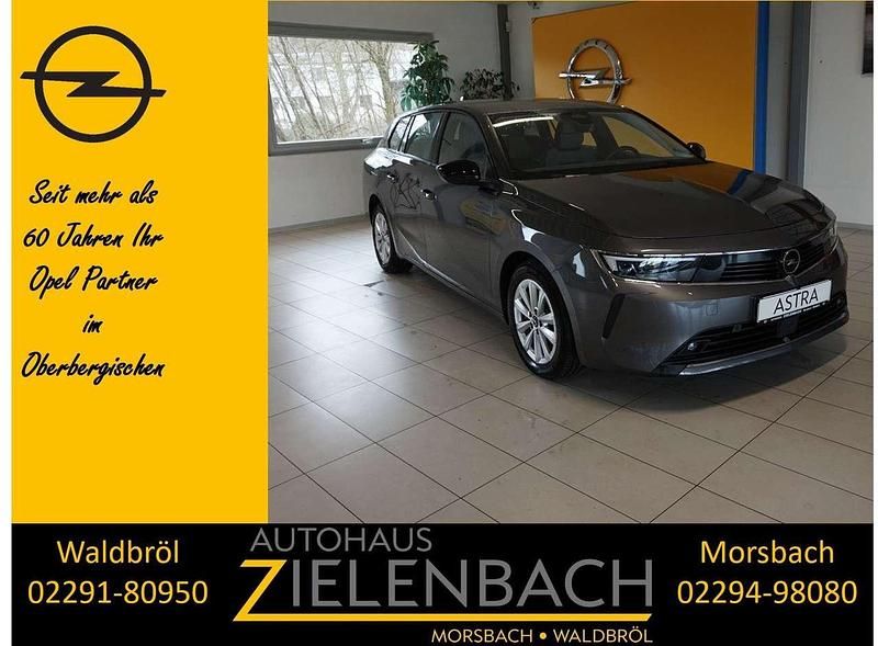 Mondstein grau Gebraucht 2022 Opel Astra Edition Kombi | 26.499 € - Bild 1/4