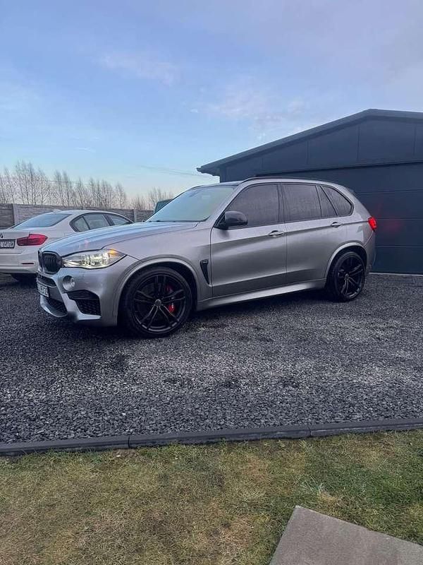 Grau Gebraucht 2016 BMW X5 M SUV | 43.500 € - Bild 1/4