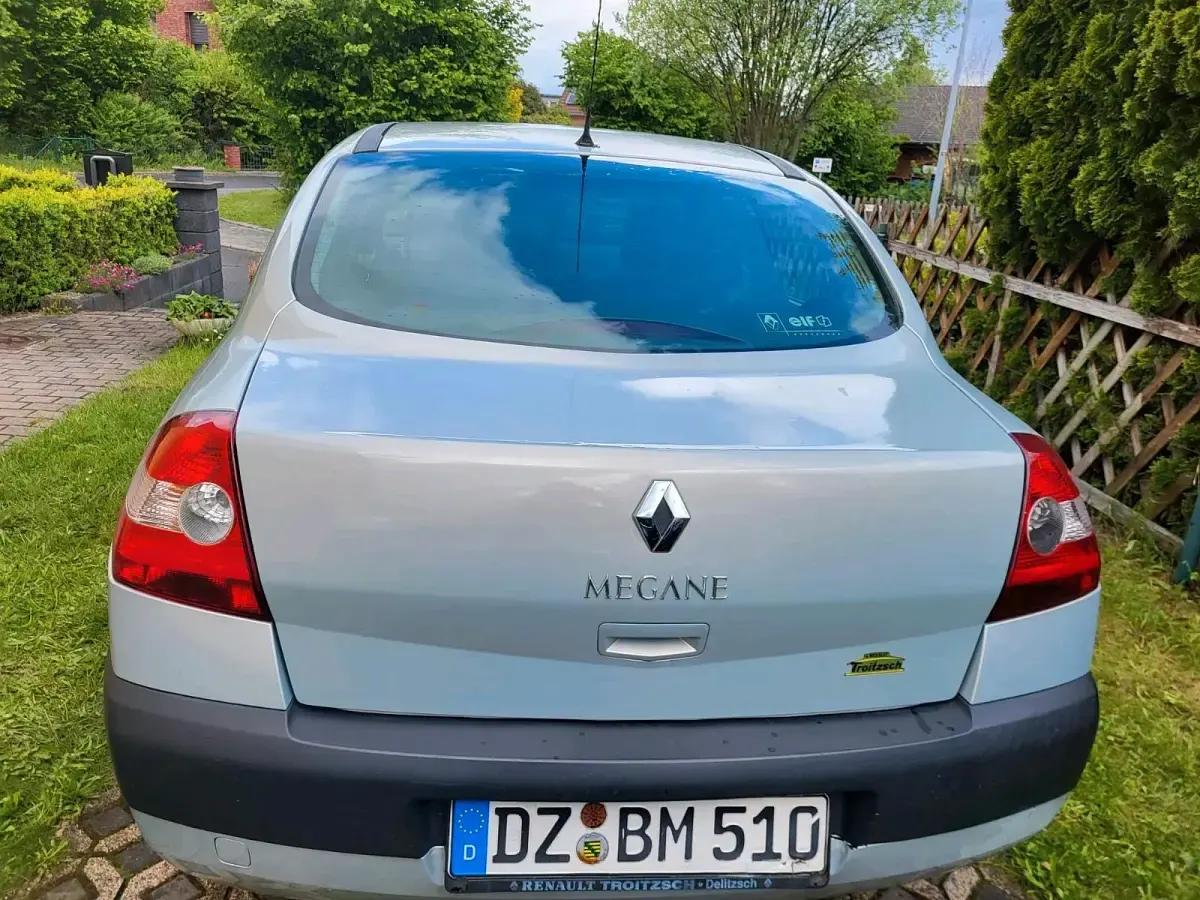 Gebraucht Renault Mégane 105 PS (77 kW) 2005 Grau Limousine