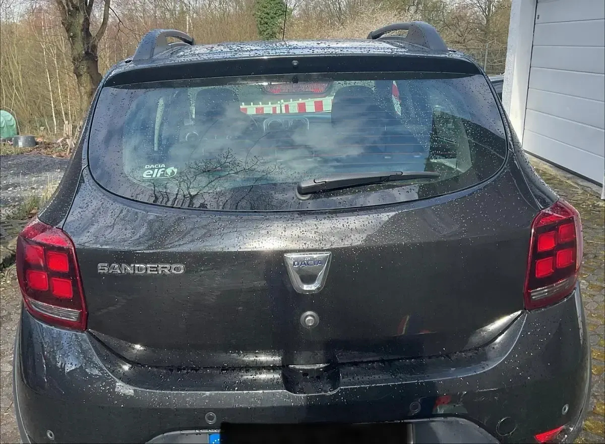 Gebraucht Dacia Sandero Prestige 90 PS (66 kW) 2017 Schwarz Kleinwagen
