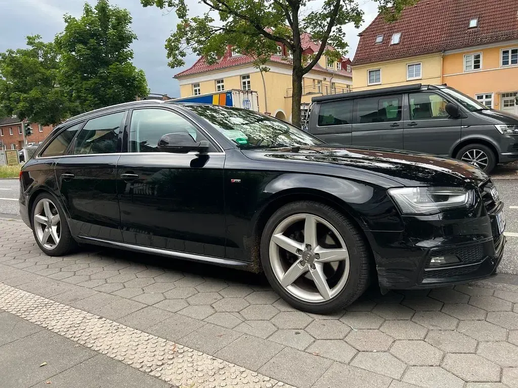 Gebraucht Audi A4 S-Line 150 PS (110 kW) 2014 Schwarz Kombi