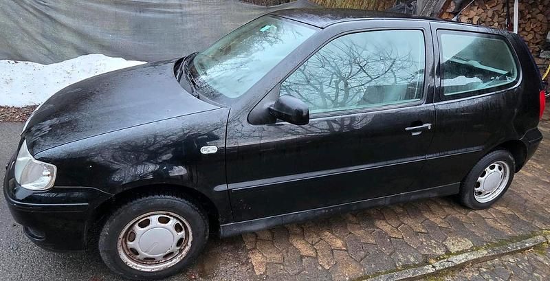 Gebraucht VW Polo 50 PS (36 kW) 2001 Schwarz Limousine
